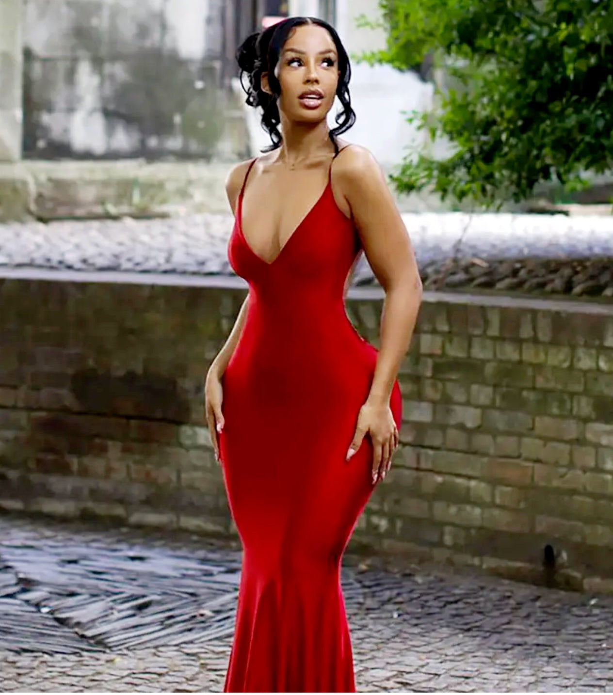 SEXY RED DRESS